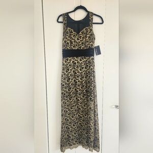 En Focus studio elegant dress